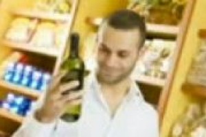 Più del 60% degli acquisti di vino è concentrato nella grande distribuzione: ma che vini scelgono i consumatori tra gli scaffali dei supermercati? Lo abbiamo chiesto a Gialuca Di Venanzo di Federdistribuzione