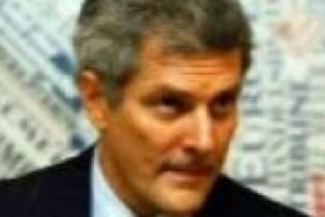 ‘‘Il vino è un filo rosso legato a tutti i ricordi e alle ricorrenze importanti della mia famiglia. Oggi il bello del vino italiano è che è grandioso in ogni Regione con una gastronomia diversa’’. Il pensiero di Alain Elkann, giornalista e scrittore