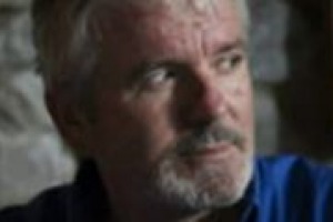 Nell’era del digitale anche l’informazione del mondo del vino corre su internet tra blog e siti web. Ma c’è anche un altro modo di raccontare il vino, quello dei libri: WineNews ne ha parlato con l’autore più specializzato del settore, Andrea Zanfi