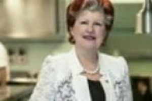 ‘‘Non sono contro la moda della cucina in tv, c’è sempre qualcosa da imparare e messaggi importanti da lanciare’’. Il ruolo della cucina in tv nelle parole della signora della cucina dell’‘‘Enoteca Pinchiorri’’ di Firenze, Annie Feolde