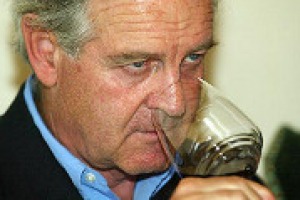 Sono passati 10 anni da quando 19 grandi aziende del vino italiano decisero di unire le forze, creando l’Istituto Grandi Marchi. A fare un bilancio, indicando la strada da seguire in futuro, è il presidente dell’Istituto, Piero Antinori, a WineNews