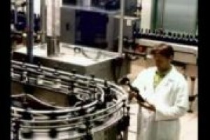 L’Italia dell’innovazione, ricerca, sperimentazione … Pmi di scena al Simei, salone mondiale di macchine per la viticoltura, settore con saldo attivo di 2.000 milioni. Lo dice Antonio Rossi (Uiv)