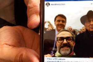 La visione di Expo 2015 dello chef tristellato Massimo Bottura, a tavola con il premier Matteo Renzi: “impensabile fino a 10 anni fa un cuoco sul palco di apertura di un evento così importante insieme alle massime autorità del Paese”