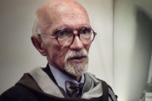 “È fondamentale l’educazione alimentare dei bambini nelle scuole, ma anche dei loro genitori, e dei cuochi che cucinano nelle mense, per i quali vanno cambiate le linee guida ministeriali che sono obsolete”: così il dottor Franco Berrino