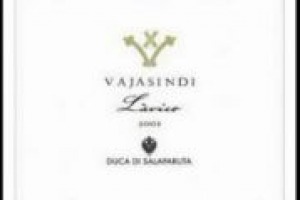 Etichetta vincente per comunicare i valori dell'azienda e del terroir che danno vita ad un vino: così Giuseppe Bianchini, chief marketing di Duca di Salaparuta, Oscar Vinitaly per la migliore immagine
