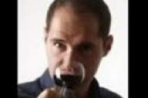 I disciplinari devono essere rigidi, ma anche chi è fuori da una denominazione deve poter comunicare la provenienza del proprio vino. L’opinione di Fredric Brochet, enologo e ricercatore francese...