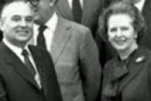 La tavola è stata spesso il luogo delle grandi decisioni e delle grandi intese, come racconta a WineNews il professor Giovanni Buccianti, ordinario di Storia delle relazioni internazionali all’Università di Siena