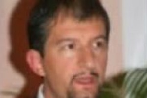 Le risorse pubbliche a disposizione del Salone del Gusto sono in calo, serviranno certamente una maggir presenza di interventi da parte dei privati. Così a WineNews Roberto Burdese, presidente di Slow Food Italia Le risorse pubbliche a disposizione del Salone del Gusto sono in calo, serviranno certamente una maggir presenza di interventi da parte dei privati. Così a WineNews Roberto Burdese, presidente di Slow Food Italia