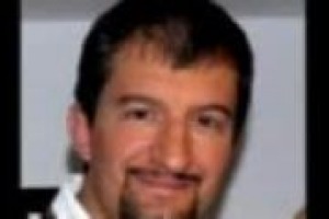 ‘‘La bottiglia di vino sarà messa in fondo, perché partiremo dagli uomini, dalla terra, dal lavoro che c’è dietro’’. Ecco la filosofia della nuova guida enoica della “chiocciolina”, nelle parole del presidente di Slow Food Italia Roberto Burdese