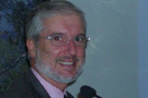 Il testo unico del vino inizia finalmente, e sotto un clima di grande concordia, il suo percorso parlamentare, che potrebbe rivelarsi decisivo nel futuro del settore. Ne abbiamo parlato con il direttore generale di Federvini, Ottavio Cagiano