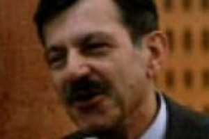 Le leggi e il senso del limite sono efficaci quando sono condivise a livello sociale, ovvero quando la mediazione culturale funziona e crea un sentire comune. E questo vale anche per l’abuso di alcol. Il pensiero del semiologo Omar Calabrese