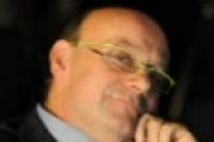 Con i tanti tagli dettati dalla crisi, ci saranno ancora risorse e spazi per l’educazione alimentare e al consumo consapevole di vino e alcolici per i più giovani? Risponde Carlo Cambi, una delle firme più poliedriche del wine & food italiano