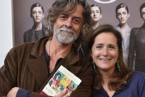 “Vini, amori”, il nuovo libro firmato a quattro mani da Gelasio Gaetani Lovatelli d’Aragona e dalla giornalista Camilla Baresani. Che a WineNews parla del lato enoico delle persone, e della crescita delle donne nel mondo di Bacco