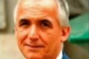 ‘Togliere l’alcol al vino è come togliergli l’anima. Meglio educare al consumo. Io l’ho assaggiato, è come fare l’amore con una bambola gonfiabile’. Così Carlo Cannella, presidente Istituto Nazionale di Ricerca per gli Alimenti e la Nutrizione