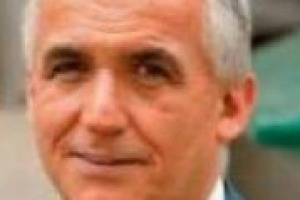 ‘‘Il vino non è un farmaco, chi ne decanta le proprietà benefiche e ‘‘terapeutiche’’ sbaglia e alla lunga fa più male che bene al settore’’. Il commento di Carlo Cannella, presidente dell’Istituto nazionale di ricerca per gli alimenti e la nutrizione