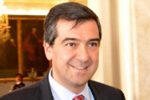 Sicilia terra di “diversità”, tanto nel vino, con una vendemmia che dura 100 giorni, che nel cibo, dove ha valorizzato le contaminazioni dei tanti popoli che l’hanno visitata. E che sarà il concetto chiave ad Expo, come spiega Dario Cartabellotta