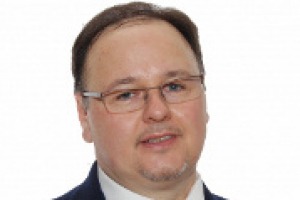 “Con il 2016 verranno concesse nuove autorizzazioni. Il fatto che queste autorizzazioni non siano cedibili, porta al rischio di perdere molti ettari di nuovi vigneti”. A WineNews Paolo Castelletti, direttore generale Unione Italiana Vini