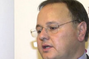 “Oggi 82 denominazioni rappresentano l’85% della produzione di vini Do: esiste una proliferazione di Do che non risponde alle esigenze dei territori, che devono imparare ad adeguarsi”. A WineNews Paolo Castelletti, segretario generale Uiv