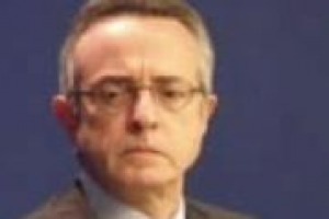 ‘‘Se non riusciamo a migliorare la funzionalità della pubblica amministrazione, le imprese italiane, anche nel vino, avranno sempre una palla al piede nella competitività internazionale’’. A Vinitaly il Ministro delle Politiche Agricole Mario Catania