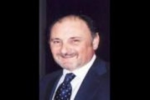 “Vietare la vendita di vino in autostrada è un danno all’immagine dell’enologia”. Cesare Cecchi, produttore di Chianti Classico, commenta così il ddl del Ministro della Sanità, Livia Turco