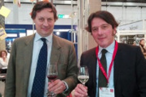 Chianti e Prosecco, vini evidentemente diversi, ma accomunati dallo stesso successo, sia tra gli scaffali della Gdo italiana che tra i wine lovers di Germania. A WineNews, i presidenti delle due denominazioni, Giovanni Busi e Stefano Zanette
