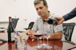 Come cambia la comunicazione del vino sui nuovi media e sui social network? Lo abbiamo chiesto a Gino Colangelo, della Colangelo & Partners Public Relations, una delle agenzie di riferimento per la comunicazione ed il marketing enoico