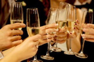 Continuano a crescere le bollicine italiane, che nei primi 6 mesi 2015 hanno registrato un valore al consumo complessivo di 1,22 miliardi di euro all’estero, e di 340 milioni in Italia. A WineNews Giampietro Comolli, dell’Osservatorio Economico Vini