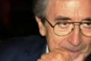 Come cambia il ruolo dell’enologo di fronte al mutamento di un clima che, di anno in anno, è sempre più imprevedibile, con estati torride ed inverni rigidi? Lo abbiamo chiesto ad uno degli enologi più importanti del Belpaese, Riccardo Cotarella