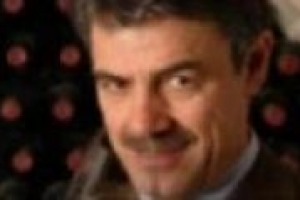 ‘‘Le differenze tra le cantine e gli attori del mondo del vino sono tante, ma ciò nonostante fare sistema è doveroso, non solo opportuno. Per questo bisogna concentrarsi su pochi obiettivi comuni, e puntare su quelli’’. Così l’enologo Renzo Cotarella