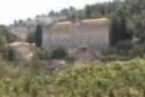 Ma com’è il vino della Terra Santa? Il nuovo ‘‘Star of Bethlehem’’ degustato in anteprima da tre autorevoli palati: Daniele Cernilli, direttore del Gambero Rosso; Daniel Thomases, della guida I vini di Veronelli, e Paolo Lauciani dell’Ais di Roma