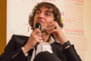 La comunicazione del vino, il linguaggio pomposo dei sommelier, cosa cambiare (o meno) nei confronti soprattutto dei giovani: parola a Giuseppe Cruciani, istrionico e irriverente conduttore del programma “La Zanzara” su “Radio24”