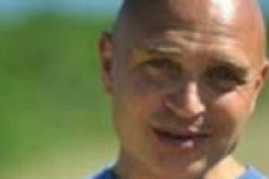 Approcciarsi alla biodinamica non per ‘‘ideologia’’, ma come percorso di scoperta. E senza denigrare i produttori ‘‘convenzionali’’. La storia di Luca D’Attoma, consulente enologo tra i top in Italia e produttore con la cantina ‘‘Due Mani’’