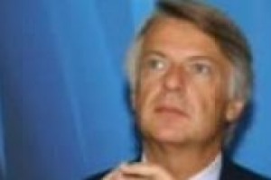 ‘‘Il vino non è solo un prodotto della terra ma anche un fenomeno culturale, che nel tempo è diventato moda e stile di vita’’. Pensieri e parole di Ferruccio De Bortoli, firma di spicco del giornalismo italiano e direttore del Corriere della Sera