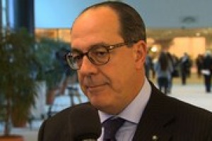 “È necessario che entro luglio tutti gli stati membri, Italia compresa, debbano decidere come ripartire gli aiuti accoppiati, altrimenti l’Europa sceglierà per noi”. Queste le parole del presidente Comagri del Parlamento europeo Paolo De Castro