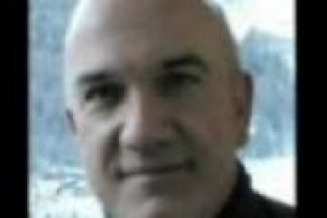 ‘‘La filosofia è educazione, e ha come obiettivo la ricerca della giusta misura. Ecco perché è fondamentale un approccio filosofico al vino, che è un alimento dalla natura doppia, raccoglie in unità gli opposti’’. Parola del filosofo Massimo Donà