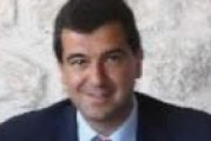 In Sicilia il vino è donna! Il perché lo spiegano Dario Cartabellotta, direttore dell’Istituto della Vite e del Vino della Regione Siciliana, e le produttrici Francesca Planeta (Planeta) e Mariangela Cambria (Cottanera) ...