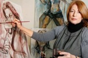 I colori del vino rendono omaggio al Palio di Siena, la corsa di cavalli più famosa al mondo, grazie all’artista Elisabetta Rogai, che ha dipinto il “cencio” usando tutti i vini prodotti nel territorio senese. A Winenews le parole dell’artista