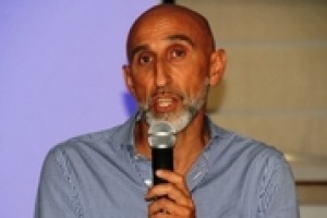 “La parte relazionale (azienda-cliente) dovrebbe essere centrale in ogni campo. Nel mondo del vino, dove il passaparola è la prima pubblicità, è fondamentale fidelizzare il cliente”. A Winenews l Enrico Chiavacci direttore marketing Antinori