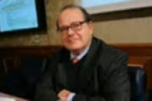 ‘‘Il vino è un prodotto regressivo: troppa innovazione gli fa male, il futuro ha un cuore antico, è nel passato e nella tradizione’’. Così il professor Enrico Finzi, sociologo dei consumi e Presidente di AstraRicerche