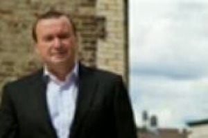 Italia, terra (futura) di vini da investimento. A crederci è Sergio Esposito, alla guida di ‘‘Bottled Asset Fund’’. ‘‘Il mio obiettivo è portare capitali in Italia per acquistare partite importanti di vini da invecchiamento direttamente in cantina’’