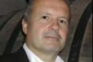 ‘Oggi nell’agroalimentare vincono i ‘sistema-paese’ che funzionano e non i singoli produttori, specialmente se piccoli come i nostri in Italia’. Il commento di Lorenzo Frassoldati, firma del Quotidiano Nazionale