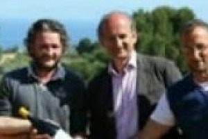 Dare la possibilità di imparare il mestiere del viticoltore e fare un’esperienza professionale sul campo ai detenuti: nasce così il ‘‘Gorgona’’, realizzato dai detenuti dell’Isola penitenziario e presentato a Roma da Lamberto Frescobaldi