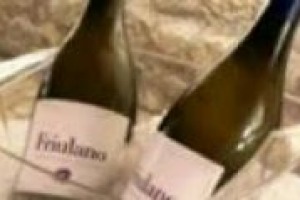 Friulano, Pinot Grigio e Sauvignon: tre vitigni per tre diverse declinazioni di un territorio. Qual è la più rappresentativa del Friuli Venezia Giulia? Lo abbiamo chiesto a Daniele Cernilli, Richard Baudains (Decanter) e Steffen Maus (Wein Welten)