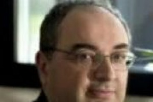 La cooperazione come possibilità per il mondo del vino di superare la frammentazione e le dimensioni ridotte delle imprese del settore, e strumento per conquistare i mercati. L’opinione di Maurizio Gardini, presidente Fedagri-Confcooperative