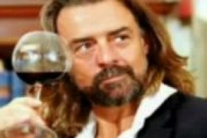 Il bere consapevole parte dalla tavola quotidiana con i genitori e dalle scuole, per togliere al vino quella ‘‘trasgressione’’ che i giovani possono attribuirgli. Il pensiero di Gelasio Gaetani Lovatelli d’Aragona, trait d’union tra vino e mondanità