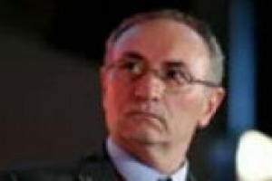 ‘‘Investire in Italia non è una cosa così scontata. Ma nel mercato del vino c’è una forte competitività’’. Così Federico Ghizzoni, ad Unicredit, che ha firmato un accoro con Confagricoltura, Coldiretti e Cia-Confederazione Italiana Agricoltori