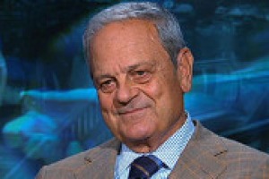 Dall’antica Grecia a oggi, riflessioni sul vino, sul consumo moderato, capace di rigenerare corpo e mente, o eccessivo che, semplicemente, fa male. Tema attualissimo, ma dibattuto fin dall’antichità, analizzato dal medico e filosofo Giorgio Cosmacini