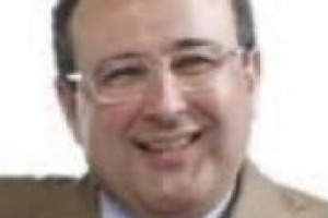 Il Natale visto da Giovanni Longo, dell’omonima enoteca di Legnano: ‘‘Siamo in netta ripresa sul 2009, anche per vini di un certo pregio. E anche sentendo altri colleghi, la situazione è generalizzata, almeno al Nord e al Centro Italia’’ ...