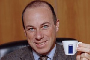 “Un orto vuol dire aiutare le popolazioni a non abbandonare i territori, e dare un supporto alle comunità in un Continente per noi importantissimo”: così Giuseppe Lavazza, la cui storica azienda del caffè sostiene i 10.000 orti in Africa di Slow Food