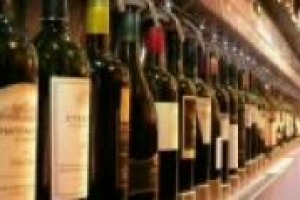 Enomatic, ‘il bancomat’ del vino, testimonia il successo del consumo al bicchiere, sempre più apprezzato. Parla Riccardo Gosi, a capo della Enomatic con Lorenzo Bencistà